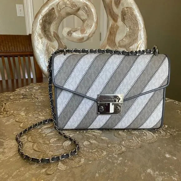 Michael Kors MD shoulder bag - Picture 1 of 10